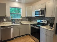 3-bedroom house in charming Lithonia with WiFi, AC. Start your getaway