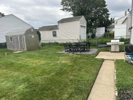 Spacious 5-bedroom house with WiFi, AC in charming Point Pleasant Beach