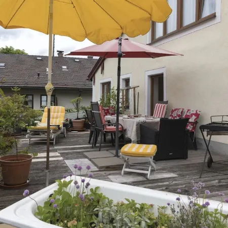 Vacation feeling in cozy FEWO Sophie with large south-facing terrace