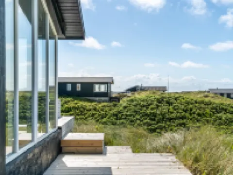 "Fatlinda" - 50m from the Sea