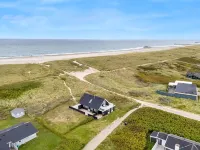 "Amandus" - 100m from the Sea