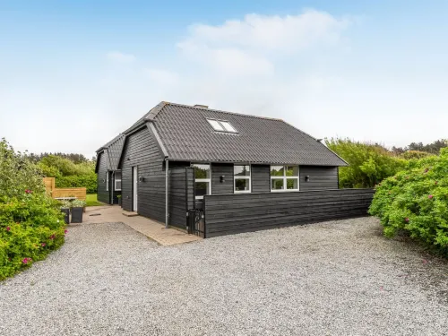 "Alfuin" - 500m from the Sea Hotels in Norlev Strand