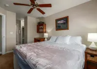 Quiet, 2Bed /2Bath Condo, Hot tub, garage, on bus route 1 mile to slopes Hotel di 
