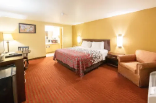 อีโคโนลอดจ์ แมคอเลสเตอร์