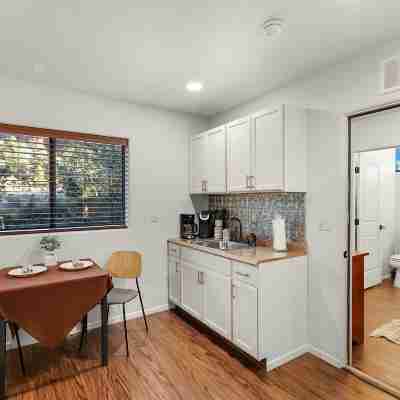 Mammoth Rock Oasis-1 bd 1ba Hot Tub Free Pets Rooms