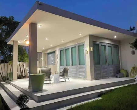 Peaceful, Private Beach House w/ New Pool and Patio Hoteles en Dorado