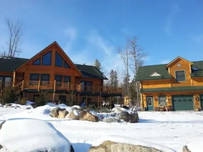 Adirondack Whiteface Mtn Retreat Asgaard Farm & Dairy附近的飯店