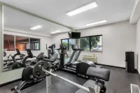 Quality Inn - Gym