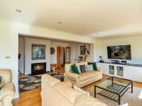 Cottage in Whitestone with Garden & Games Room