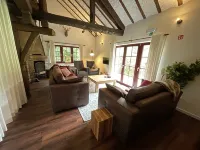 Ardennes villa with riverside garden and views - 무료 와이파이