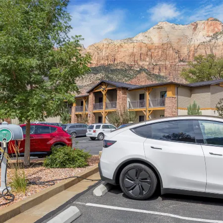 Best Western Plus Zion Canyon Inn  Suites