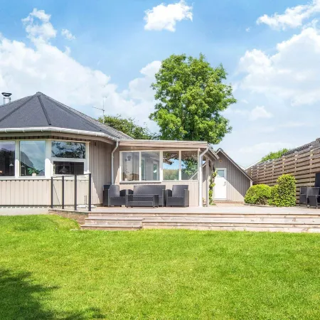 6 person holiday home in Aabenraa-By Traum