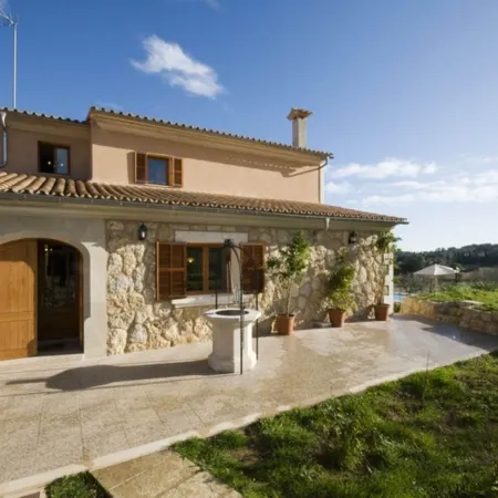 Country House in Spain with Pool & Mountain Views