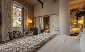 Donati Luxury Tower Suites