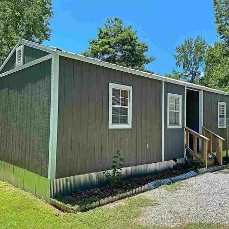 Fisherman’s cabin 2 miles from the water