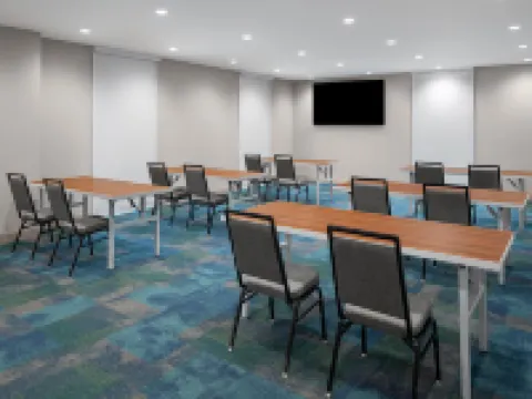 Home2 Suites des Moines at Drake University Hotels in Des Moines