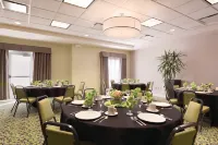 Hilton Garden Inn Akron-Canton Airport - breakfast