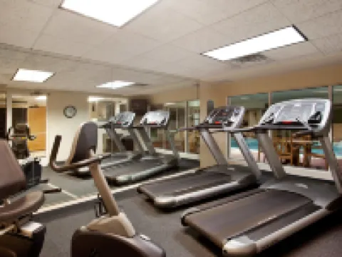 Holiday Inn Express & Suites ST。王永平 貝林縣酒店