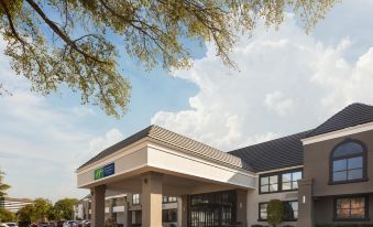 Holiday Inn Express & Suites IRVING DFW AIRPORT NORTH by IHG