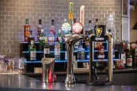 Holiday Inn Express PERTH by IHG - bar