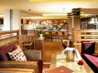 Westport Plaza Hotel, Spa & Leisure - bar