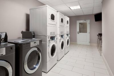 クリーニングサービス レジデンス・イン・ヒューストン・ケイティ・ミルズの写真