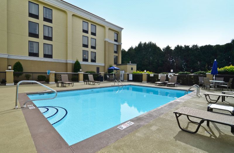 Holiday Inn Express Burlington by IHG photo 4