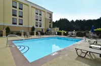 Holiday Inn Express BURLINGTON by IHG - Pools