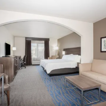 Holiday Inn Express & Suites MANHATTAN by IHG