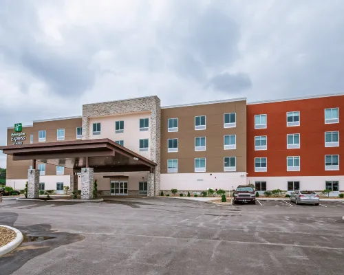 Holiday Inn Express & Suites SOUTH BEND - CASINO by IHG Hotels in St. Joseph County