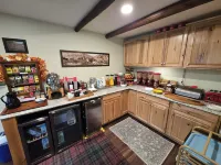 Foot of the Mountain Motel