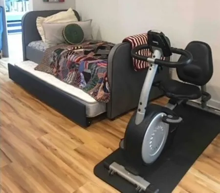 Parrott’s Landing: Be at Home By the Sea, Relaxing with Family and Friends