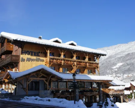 Café-Hôtel le Morillon, Domaine du Grand Massif-Samoëns Hotels in Morillon