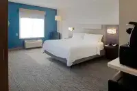 Holiday Inn Express & Suites FORT ATKINSON by IHG - 3 ดาว