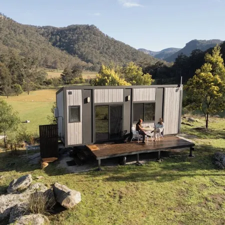 The Nile Farmstay: Modern Cabin Offering Incredible Views with Fire Pit and Spa.