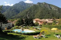 Good Life Hotel Garden - Pools