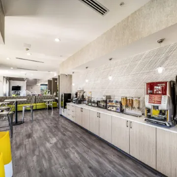 Hy-Lo Hotel, Ascend Hotel Collection