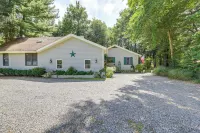 Unique & Artistic Retreat Near Rehoboth Beach! - Apartments