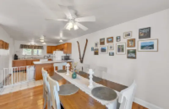 Uncas 16N - Spacious & Scenic Townhome townhouse