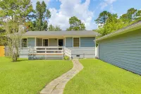 3 Mi to Beach: Pawleys Island Cottage - Boutique