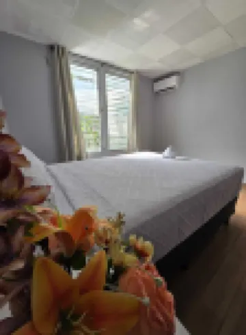 มี เตียร์รา เอสกาลอน โรงแรม อี เรสตัวรานเต