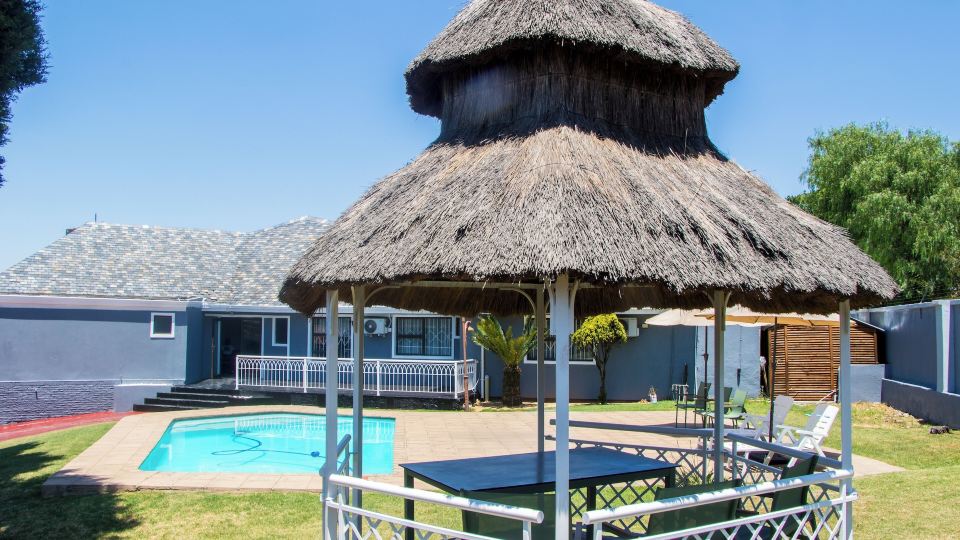 Sitir Guest Villa 21 Elizabeth Avanue Linmeyer Jhb