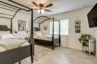 Family Home on > 2 Acres w/ Stables in Gilbert! -  Privatzimmer