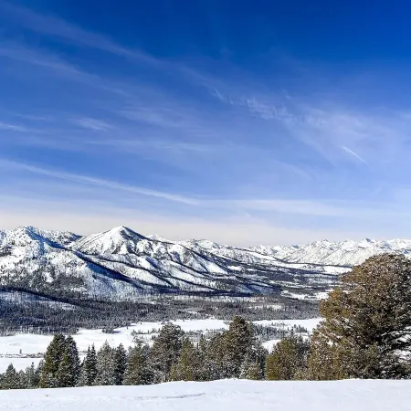 #215a-great Location on the Bike/ski Path With Garage: 10 Minute Walk to Town & Lifts