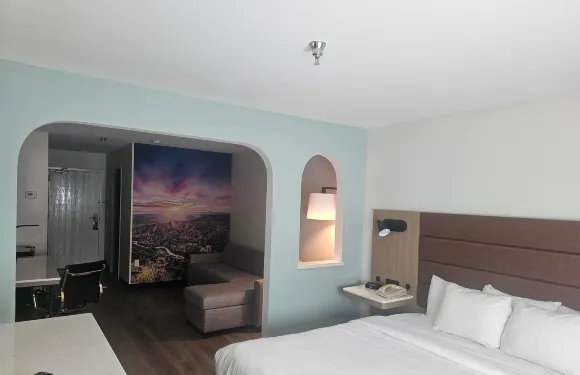 洛斯阿拉莫斯蔚景溫德姆飯店