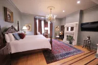 Foley House Inn - balcony