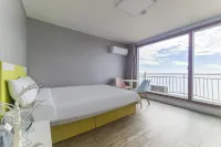 Anmyeondo Ocean Beach Motel - Beach