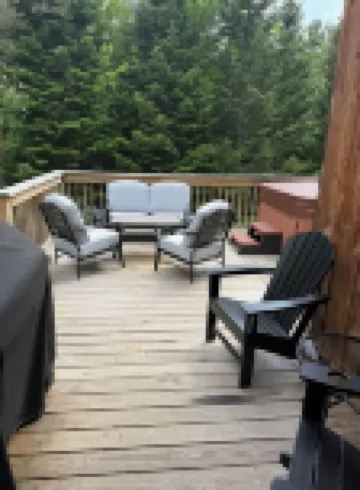 Sleeps 18  Minutes to Main St & Lakes HotTub PoolTable FirePit Air Conditioning