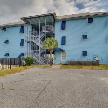 Cloud 9 on the Gulf, 1 Mi to Beach Pet Friendly