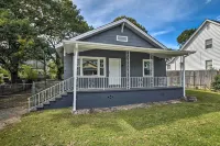 Cozy Greenville Bungalow ~ 2 Mi to Downtown! - 3-Star